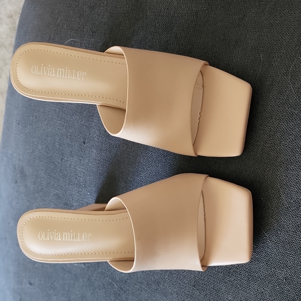 Brand new Olivia Miller size 7